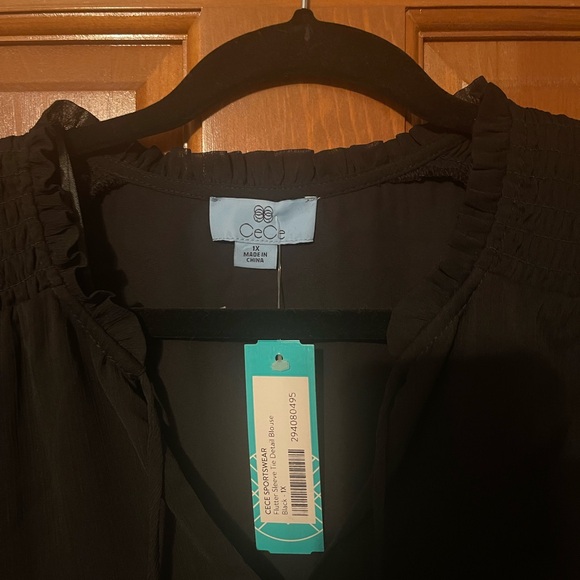 NWT solid black CeCe blouse size 1X - Picture 2 of 5